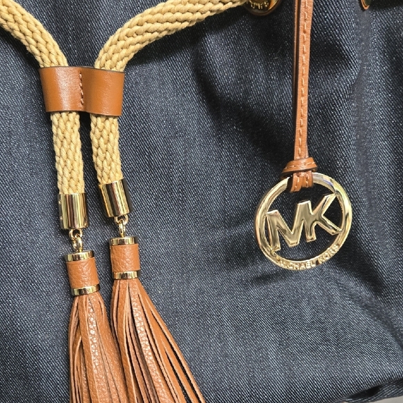 *SALE PRICE Michael Kors Denim Tote Bag NWOT - Picture 10 of 12